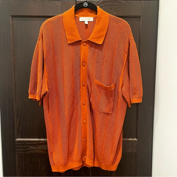 Standard Cloth Mesh Button Up - Picture 3 of 3